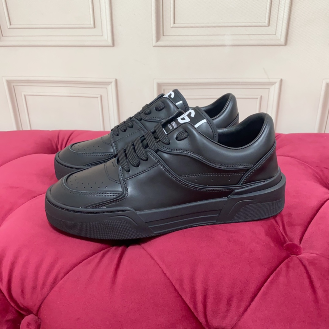 Dolce & Gabbana Black Roma Sneakers - FashionPlug