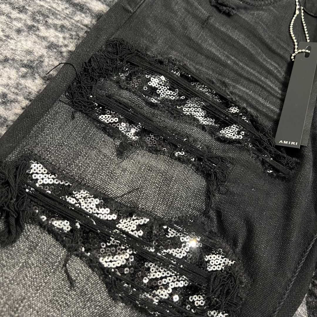 Amiri Slim Fit Jeans    642 - FashionPlug