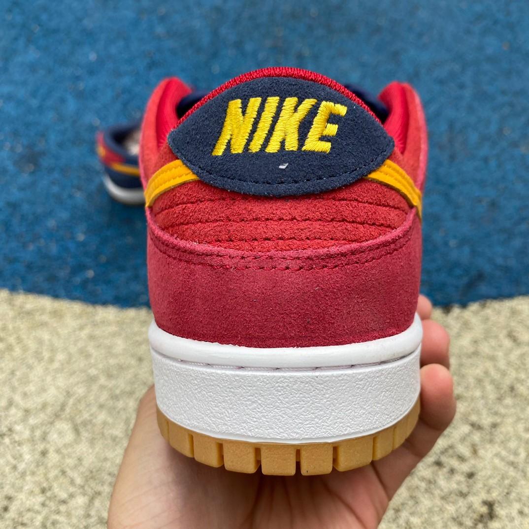 Nike SB Dunk Low Sneaker    DJ0606-400 - FashionPlug