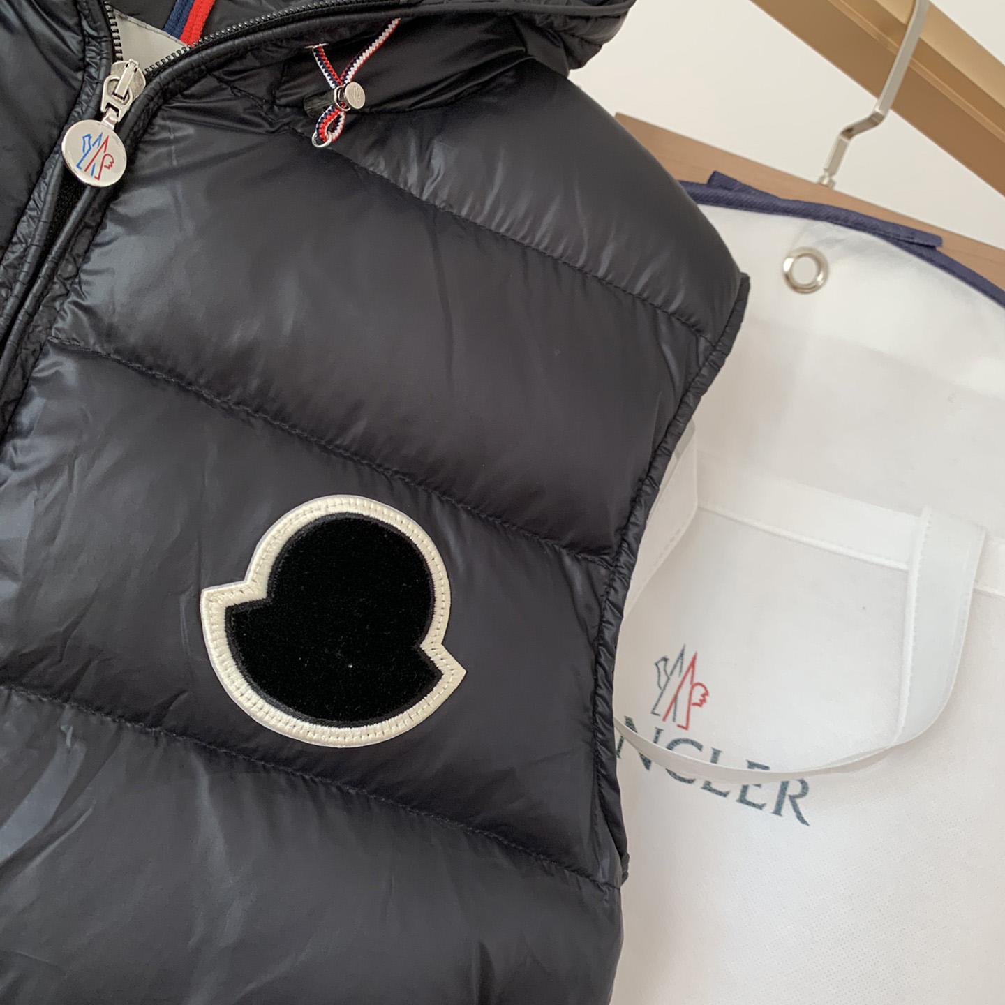 Moncler Black Vanoise Hooded Gilet - FashionPlug