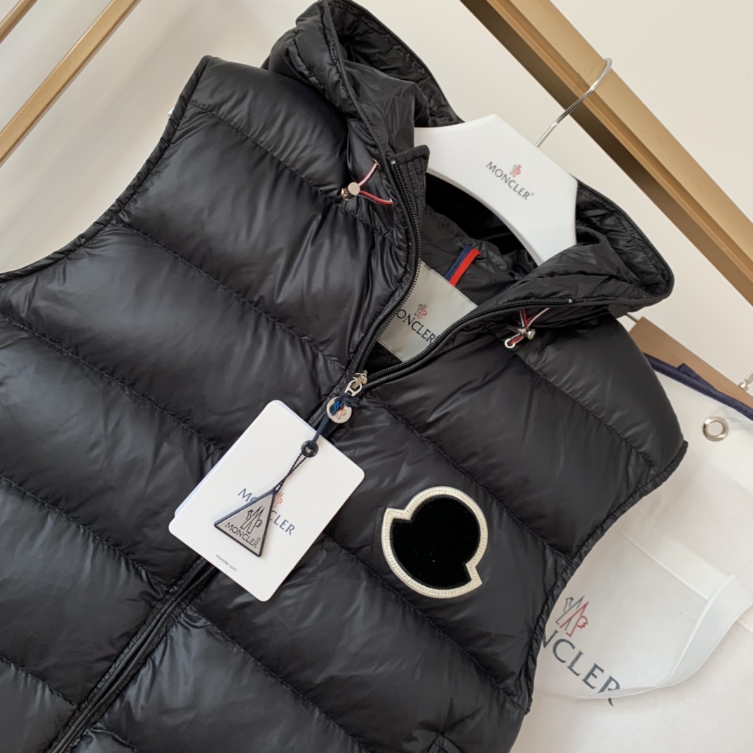 Moncler Black Vanoise Hooded Gilet - FashionPlug