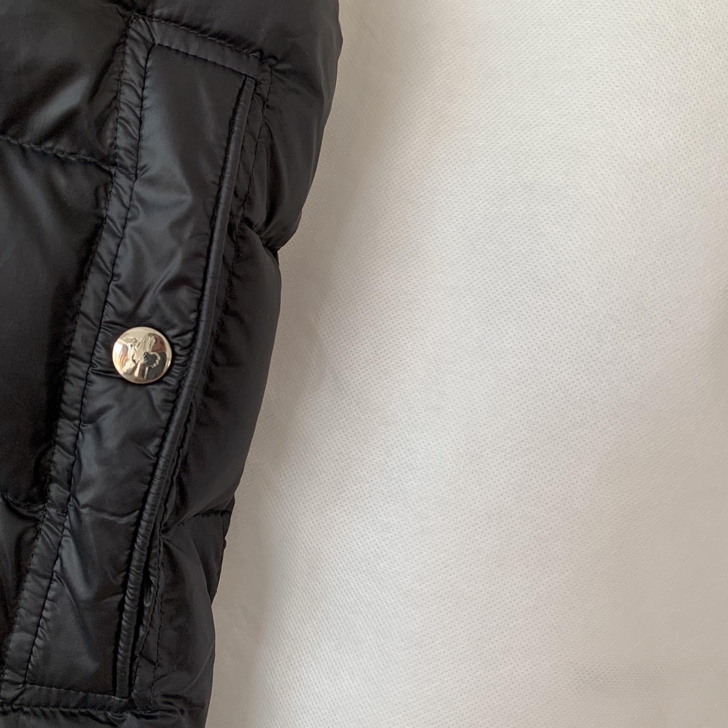 Moncler Black Vanoise Hooded Gilet - FashionPlug