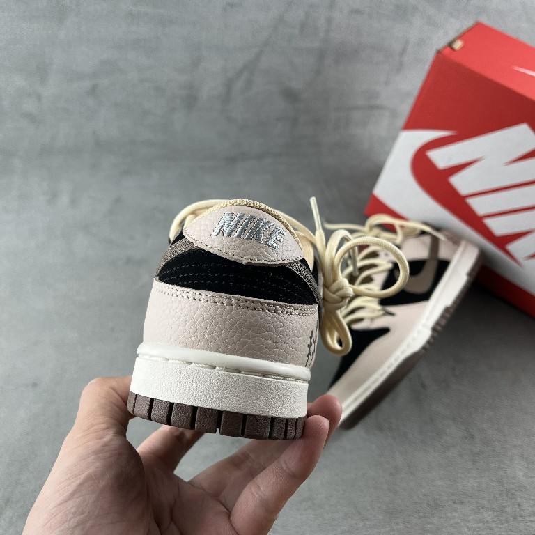 Nike Dunk Low  Sneaker    DR9704-200 - FashionPlug