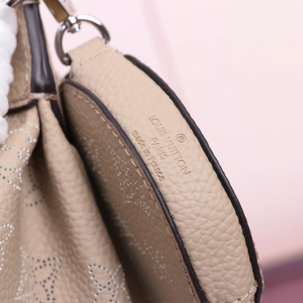 Louis Vuitton Baia PM (26 *17 *7.5cm)    M22820 - FashionPlug