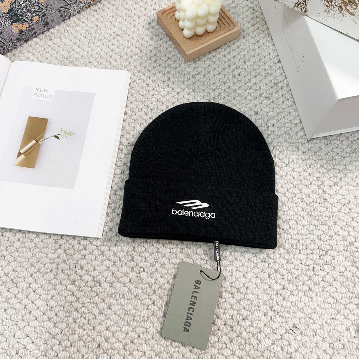 Balenciaga Sports Icon Beanie - FashionPlug