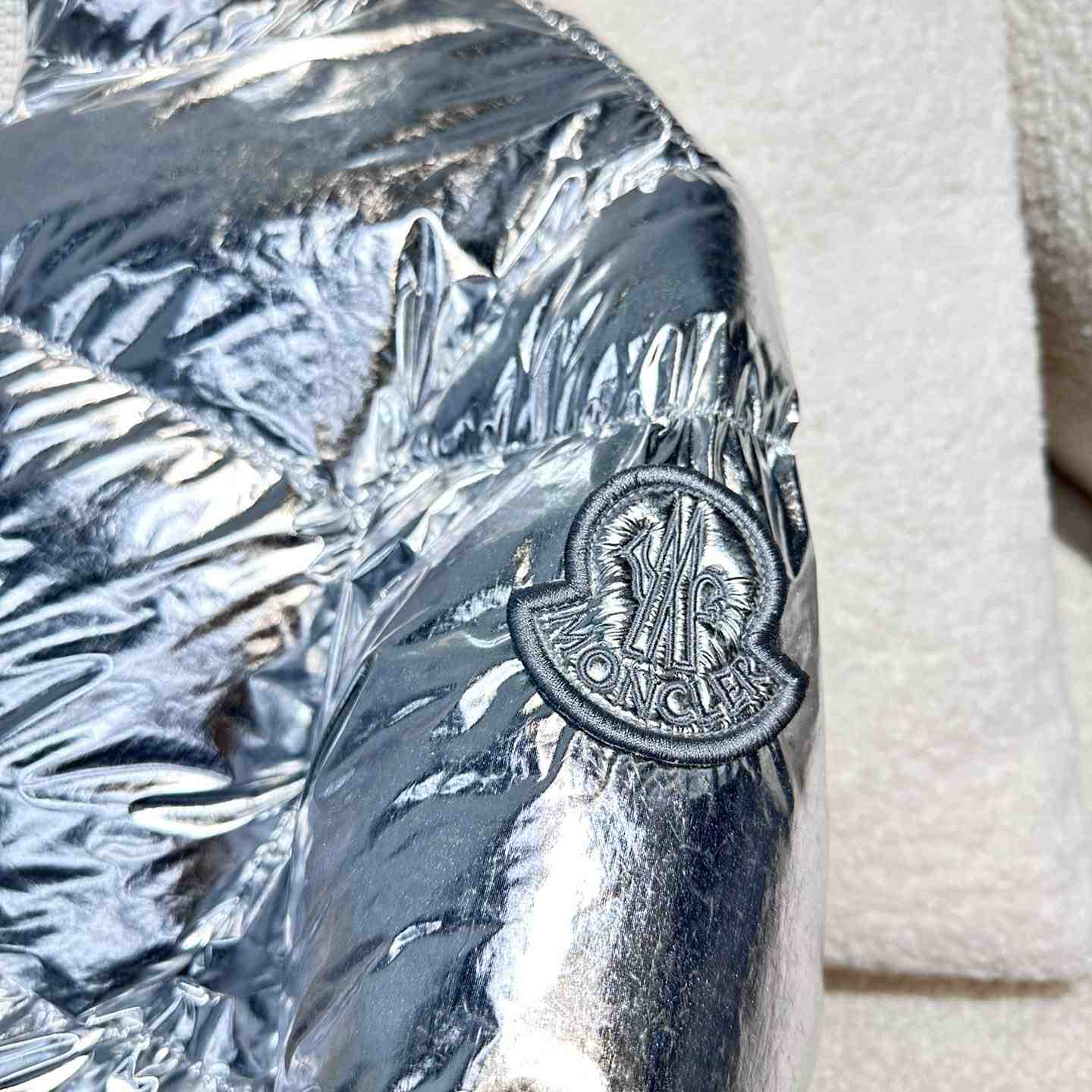 Moncler Meuse Short Down Jacket - FashionPlug