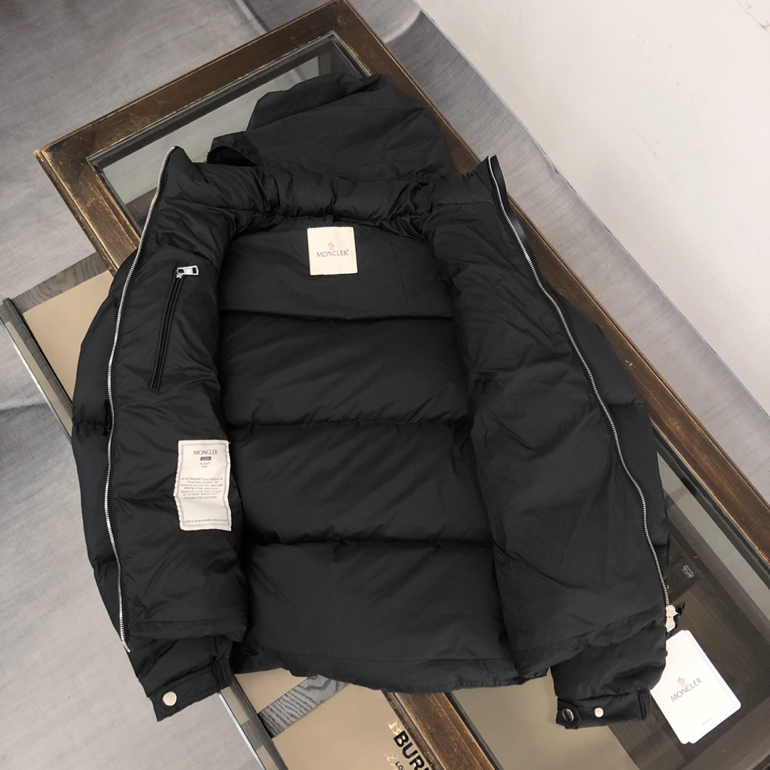 Moncler Besbre Short Down Jacket - FashionPlug