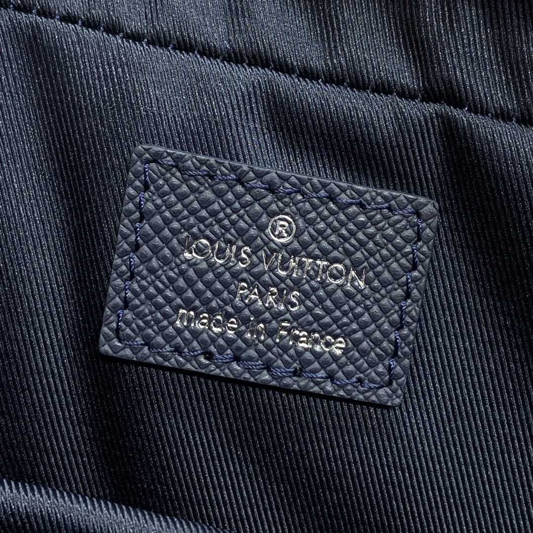 Louis Vuitton Porte Documents Voyage PM (36.5 x 27.5 x 6cm)   M30975 - FashionPlug