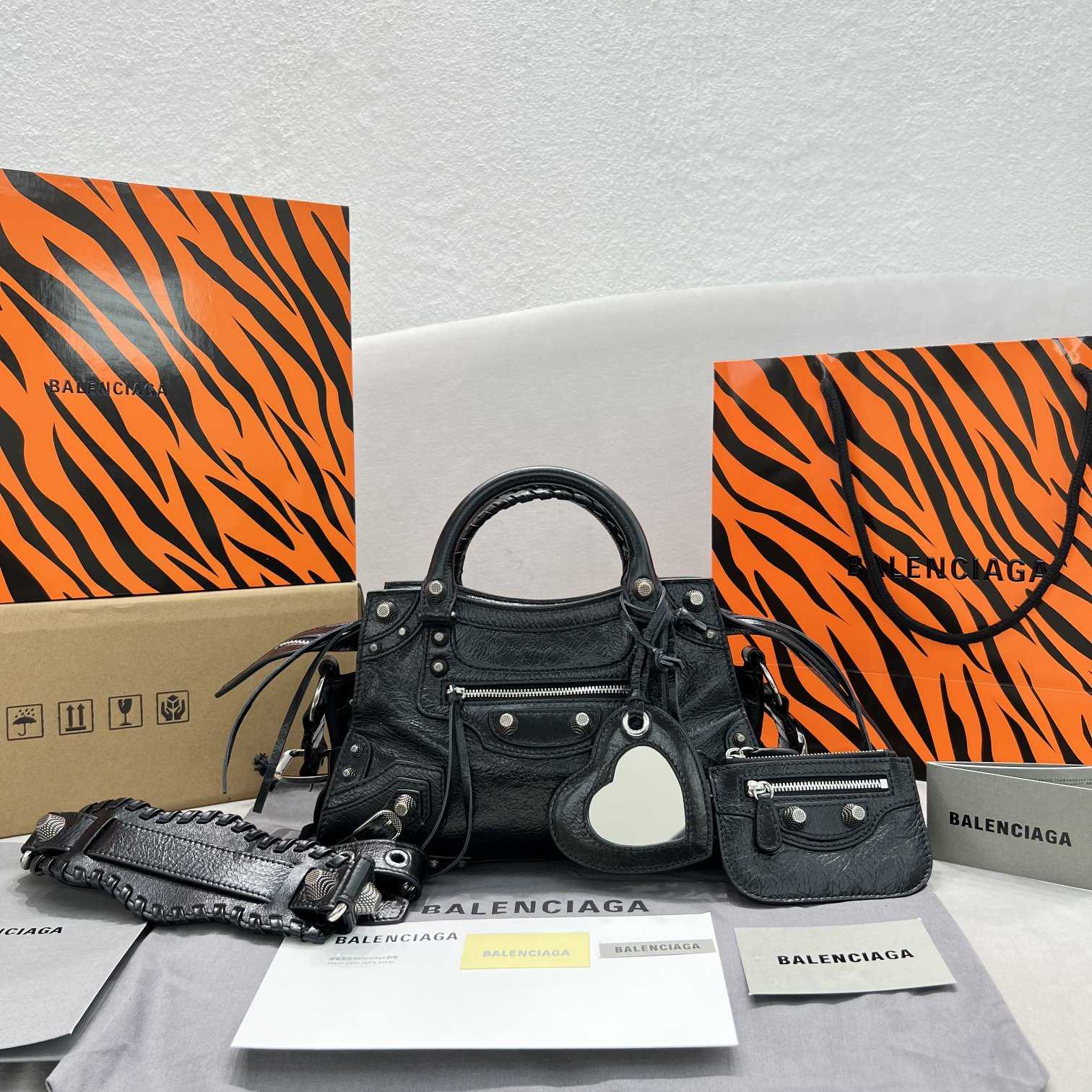 Balenciaga Neo Cagole Xs Shoulder Bag (26x13x18cm) - FashionPlug