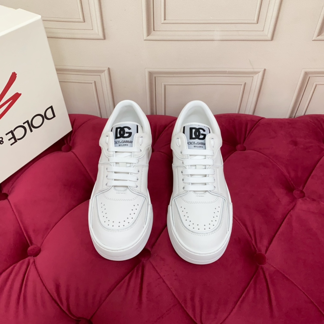 Dolce & Gabbana New Roma Sneakers - FashionPlug