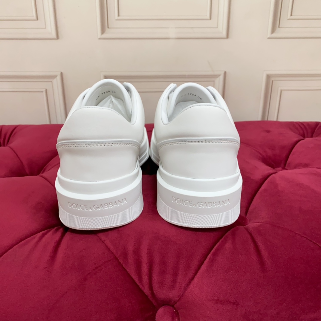 Dolce & Gabbana New Roma Sneakers - FashionPlug
