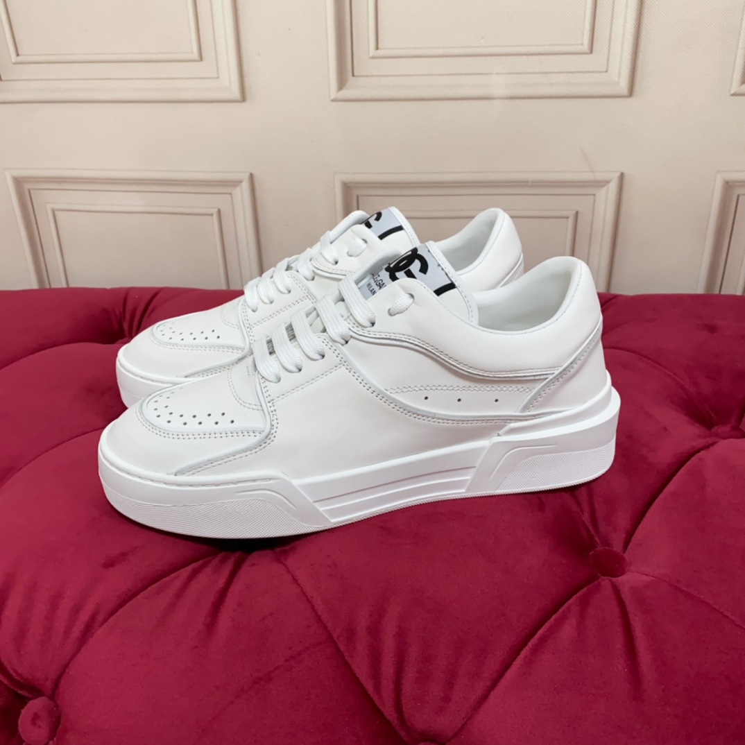 Dolce & Gabbana New Roma Sneakers - FashionPlug