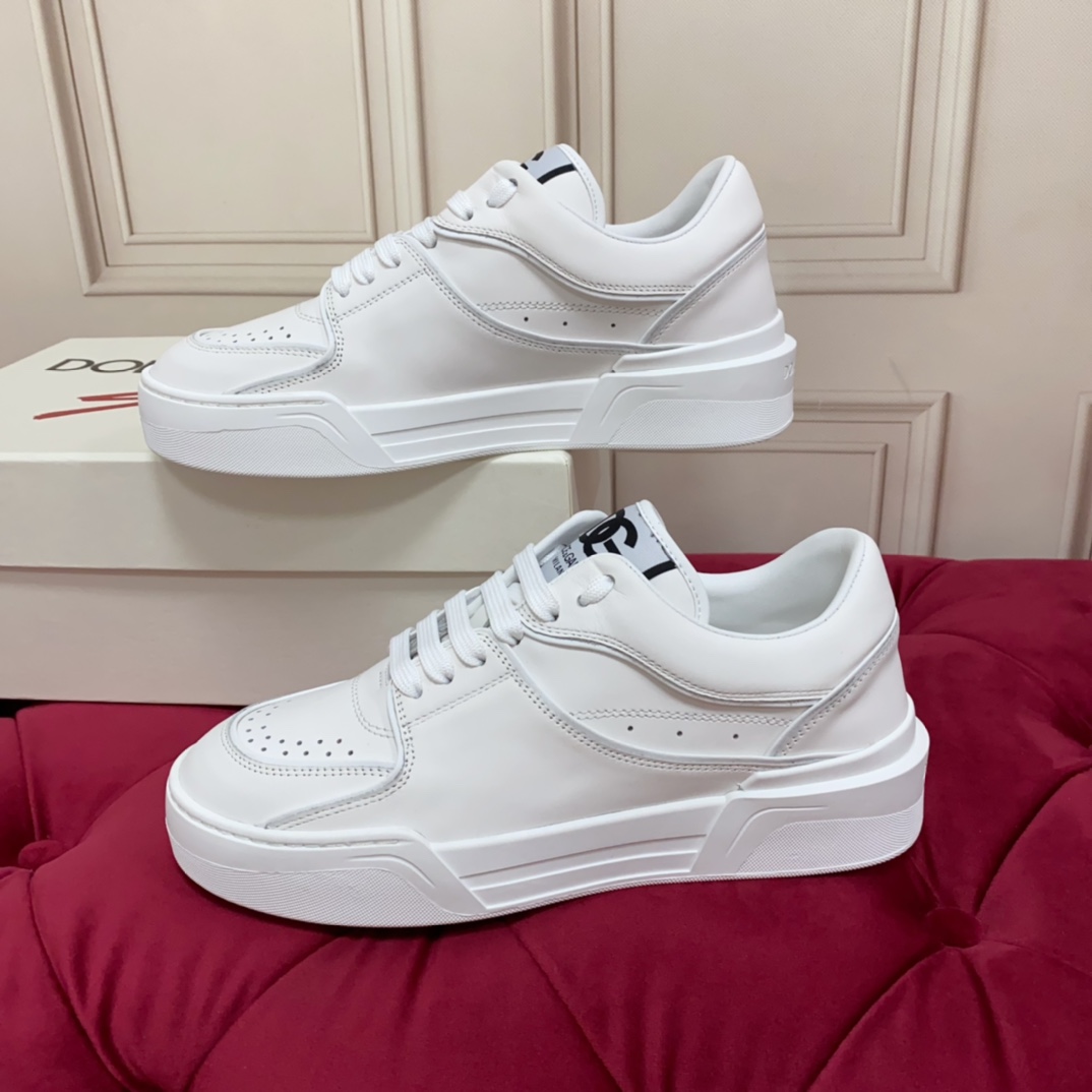 Dolce & Gabbana New Roma Sneakers - FashionPlug