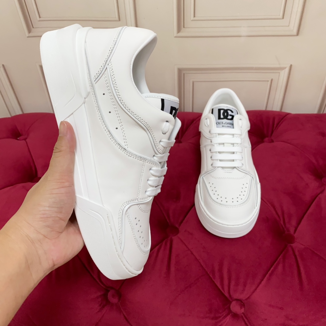 Dolce & Gabbana New Roma Sneakers - FashionPlug