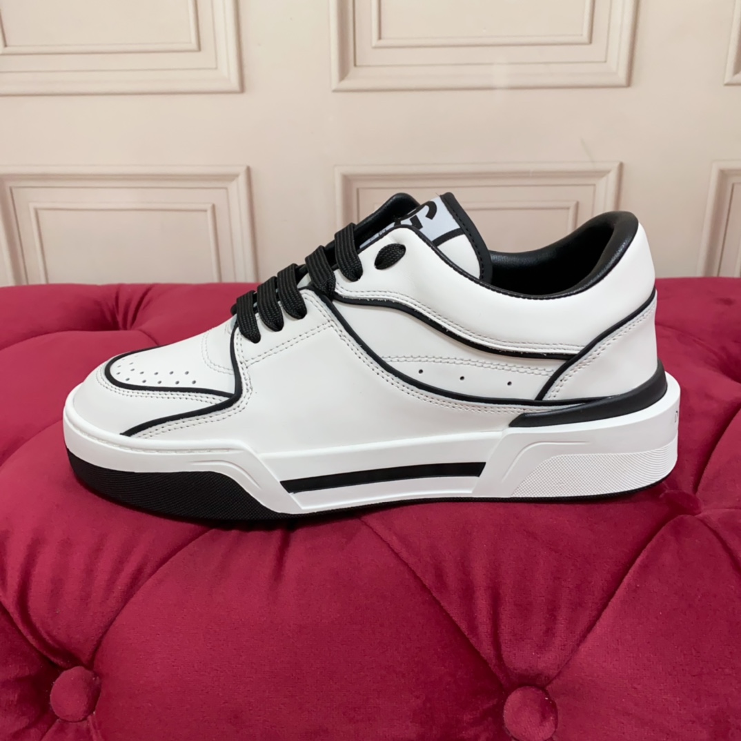 Dolce & Gabbana New Roma Sneakers - FashionPlug