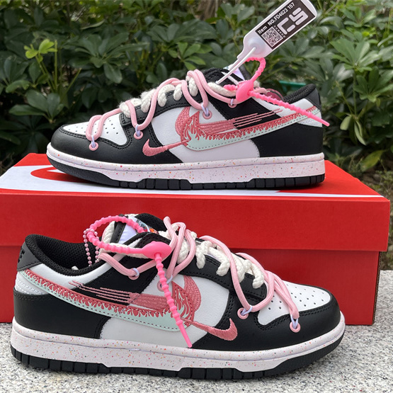 Nike Dunk Low Sneaker      FD4623-157 - FashionPlug