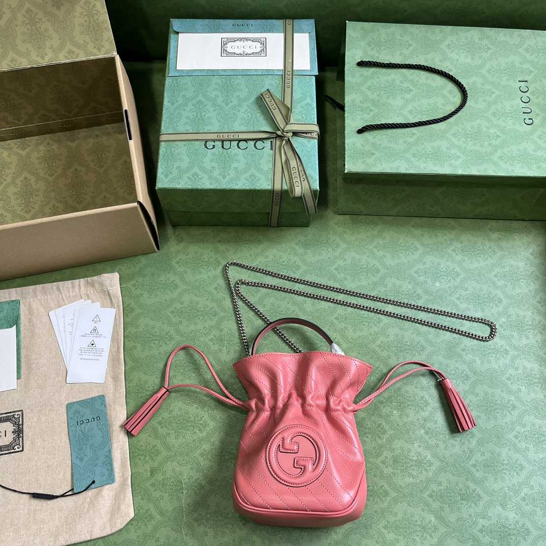 Gucci Blondie Mini Bucket Bag - FashionPlug