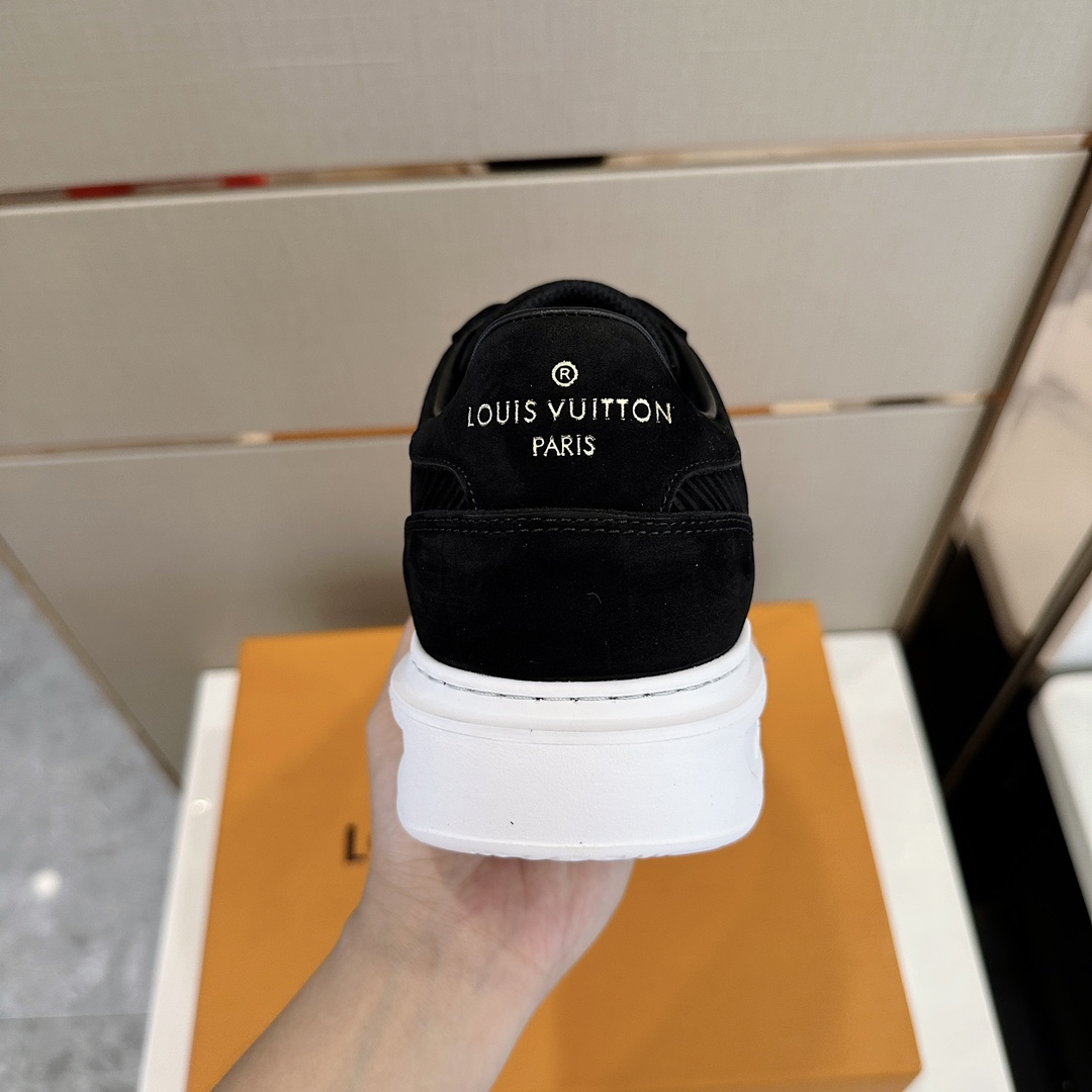 Louis Vuitton Beverly Hills Sneaker (Upon UK Size)  1AC63U - FashionPlug