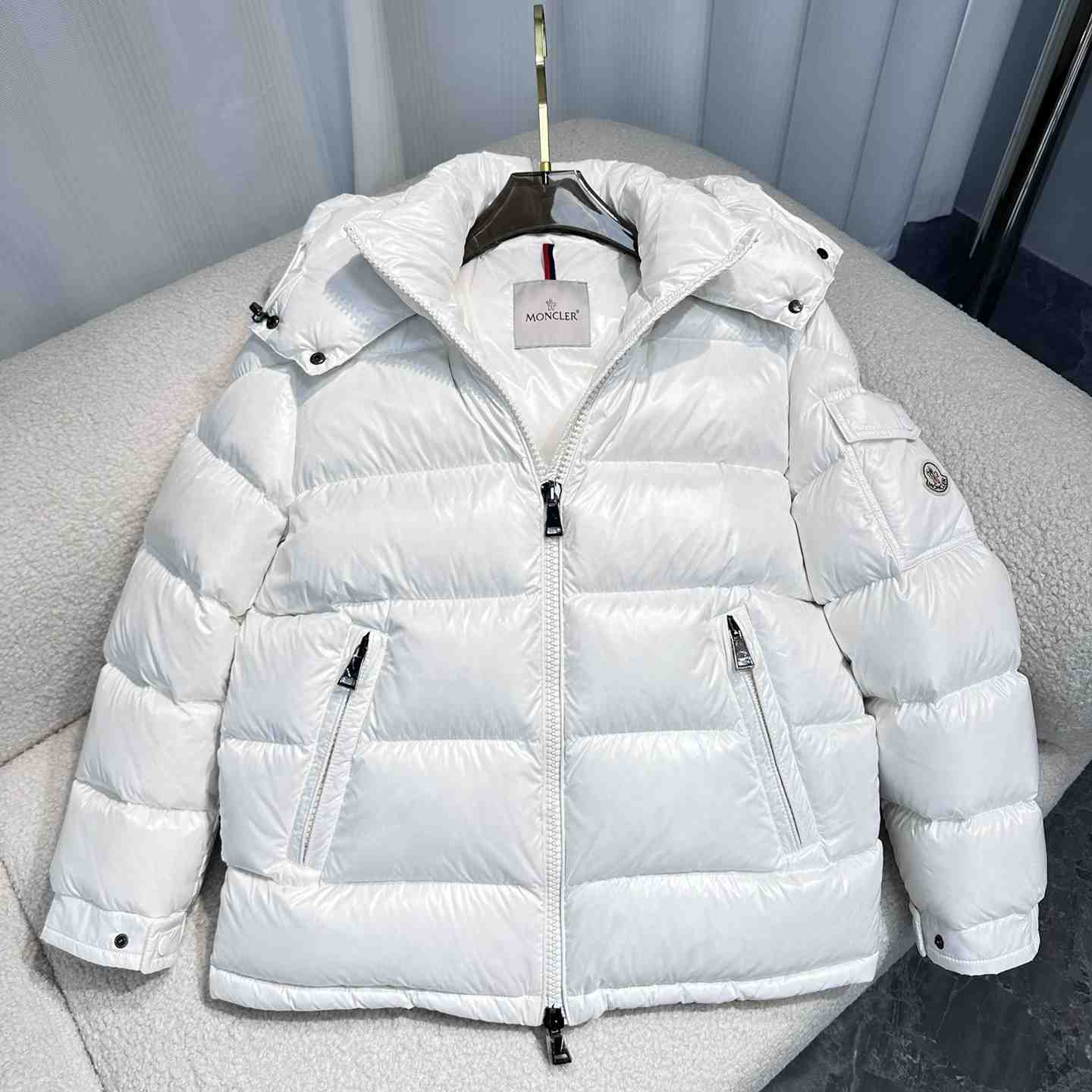 Moncler Maire Short Down Jacket - FashionPlug