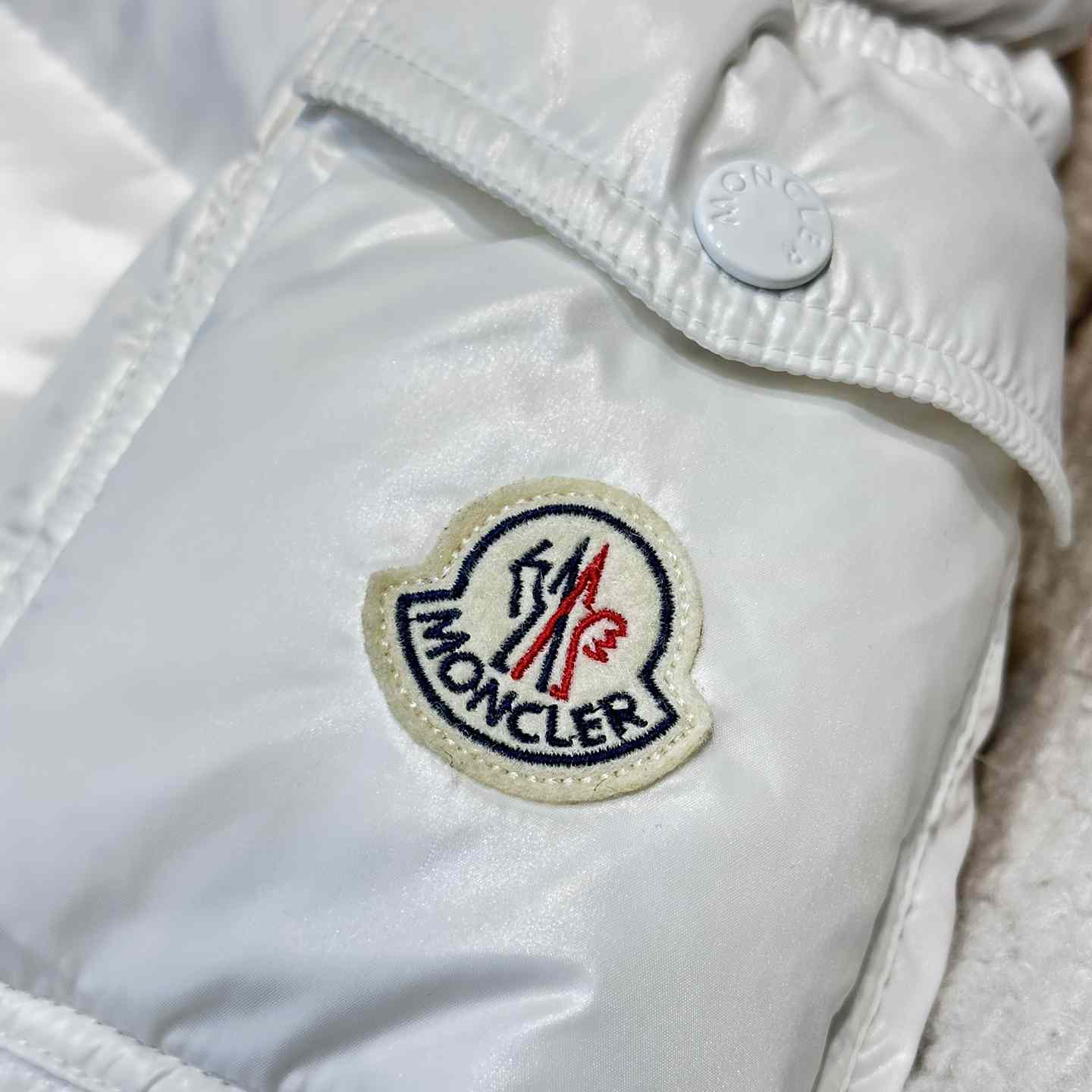 Moncler Maire Short Down Jacket - FashionPlug