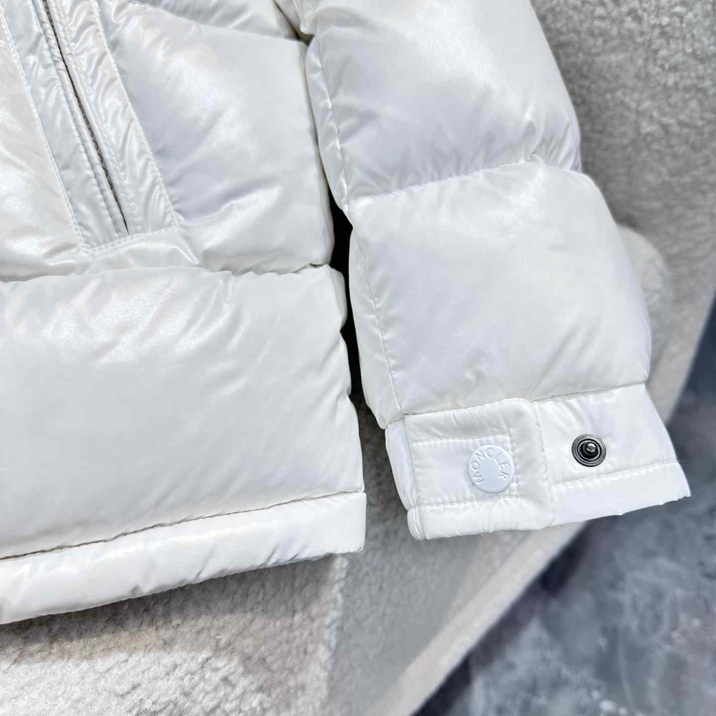 Moncler Maire Short Down Jacket - FashionPlug