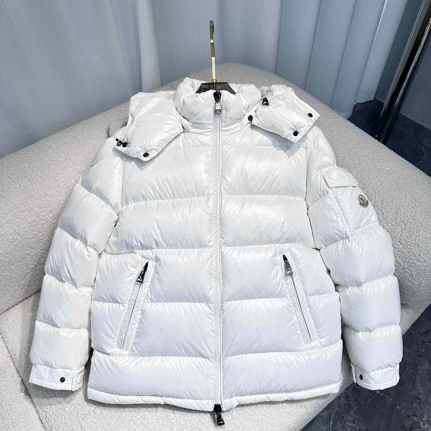 Moncler Maire Short Down Jacket - FashionPlug