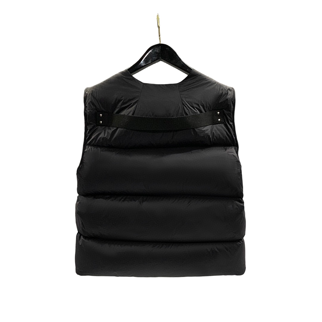 Rick Owens Cargo Sleeveless Puffer Jacket - FashionPlug