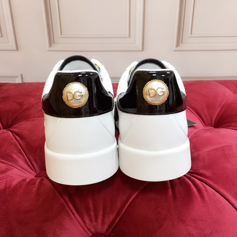 Dolce & Gabbana White Portofino Trainers With Pearl - FashionPlug