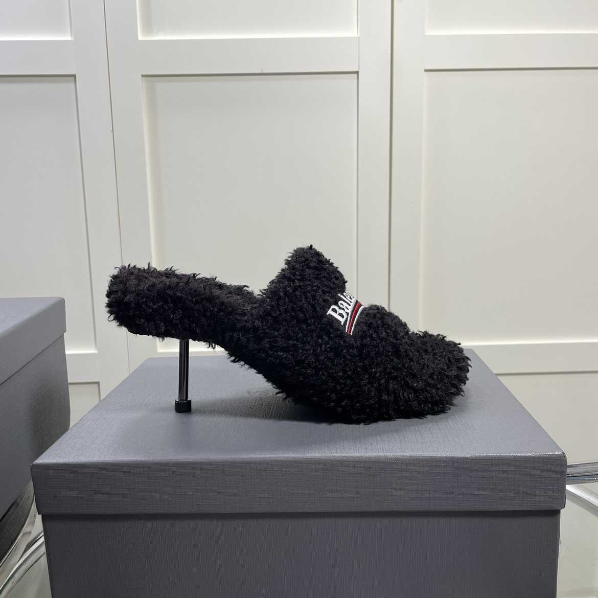 Balenciaga Furry Sandals In Black - FashionPlug