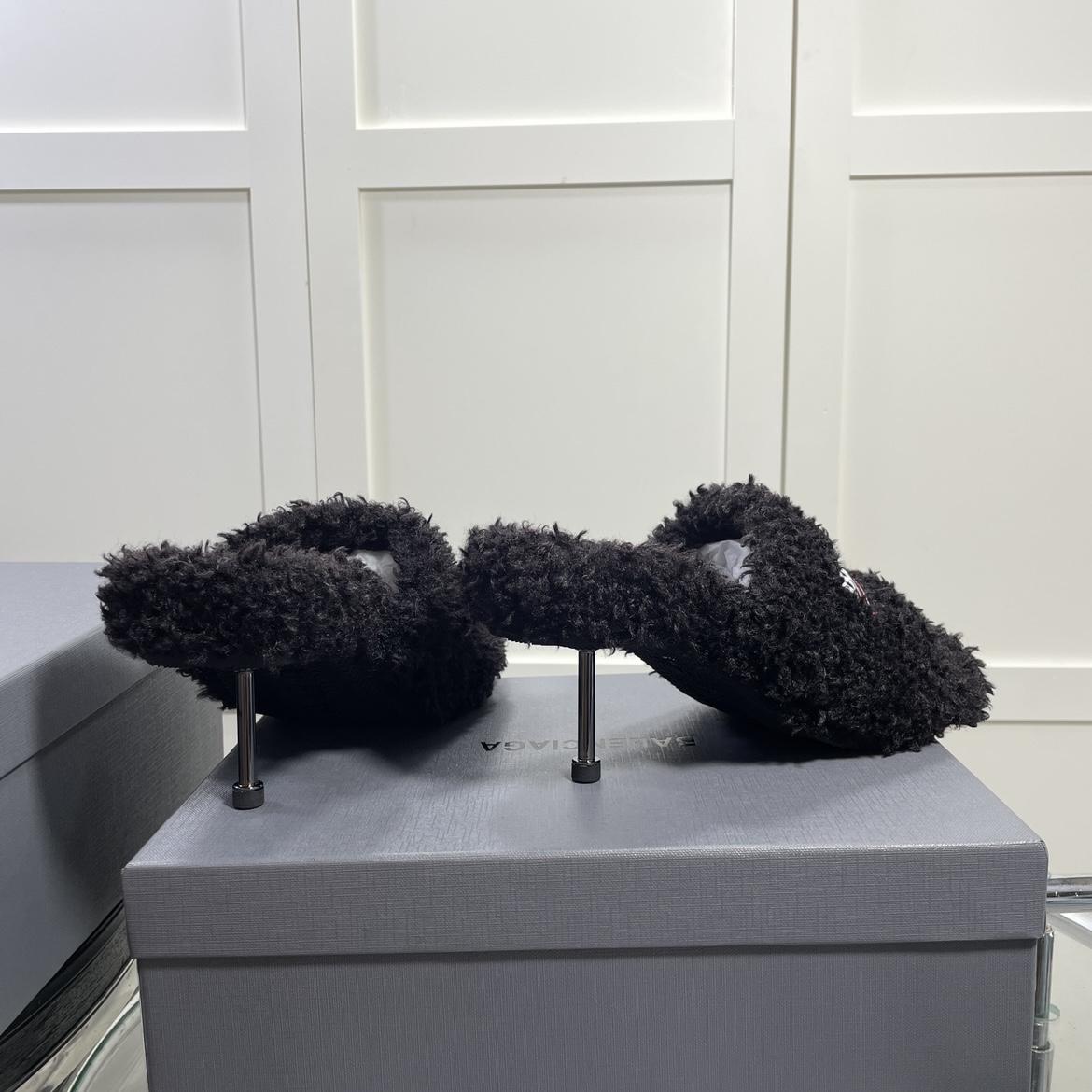 Balenciaga Furry Sandals In Black - FashionPlug