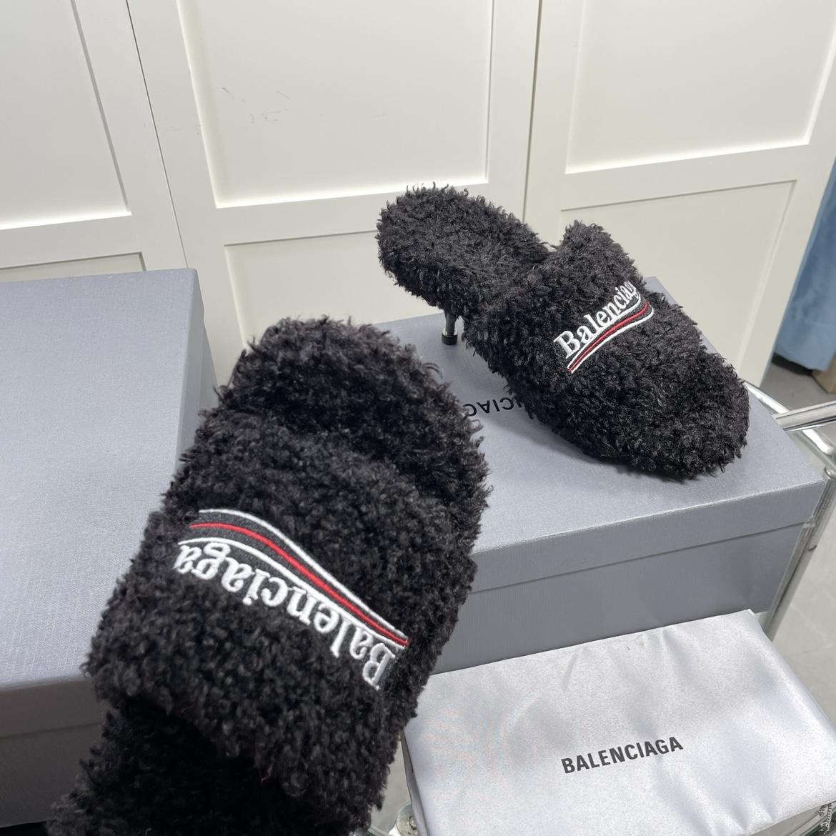 Balenciaga Furry Sandals In Black - FashionPlug