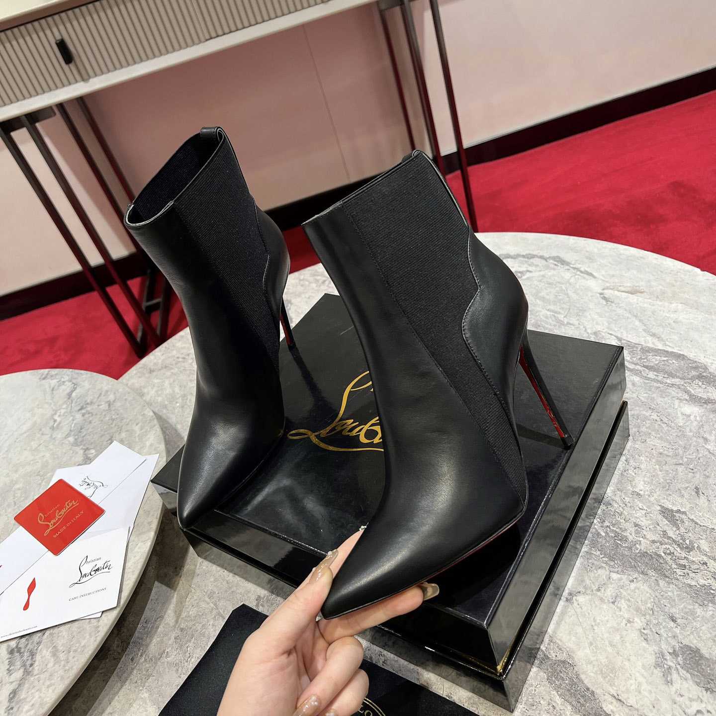 Christian Louboutin Chelsea Chick Booty 100 mm - FashionPlug