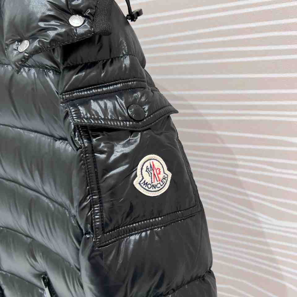 Moncler Bady Short Down Jacket - FashionPlug