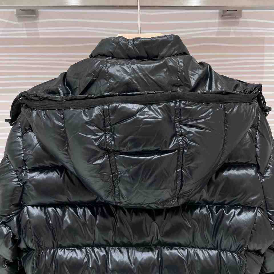 Moncler Bady Short Down Jacket - FashionPlug