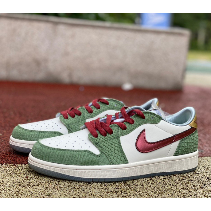 Air Jordan 1 Retro Low Sneaker     FN3727-100 - FashionPlug