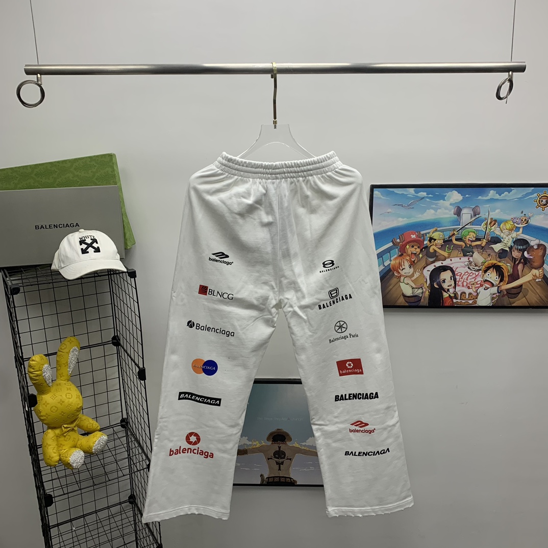Balenciaga Top League Baggy Sweatpants In White - FashionPlug
