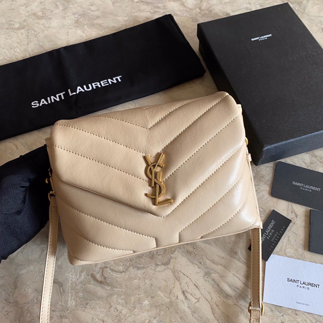 Saint Laurent Loulou Toy Strap Bag (20x7x15cm) - FashionPlug