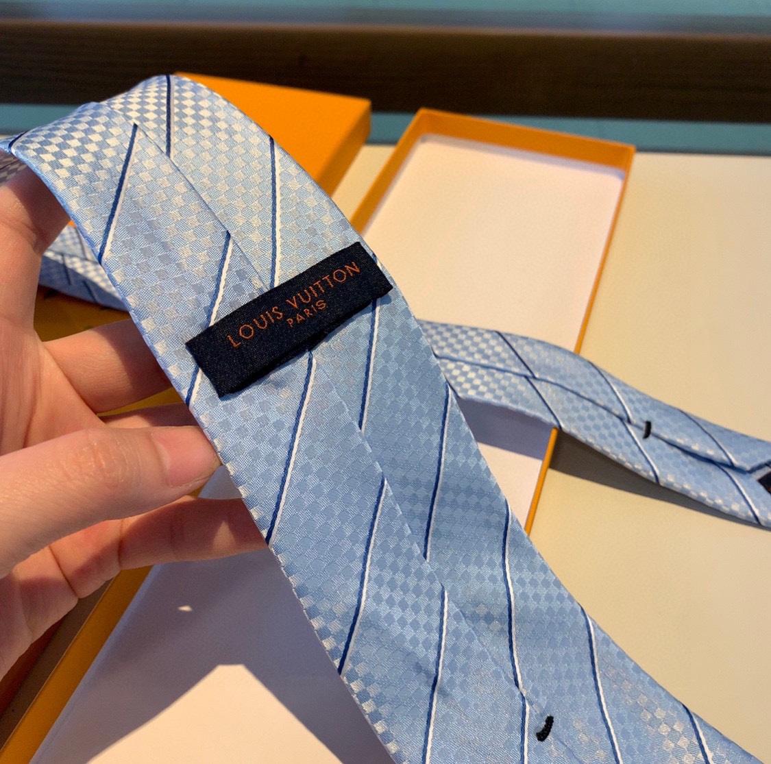 Louis Vuitton LV Thin Stripes Tie - FashionPlug