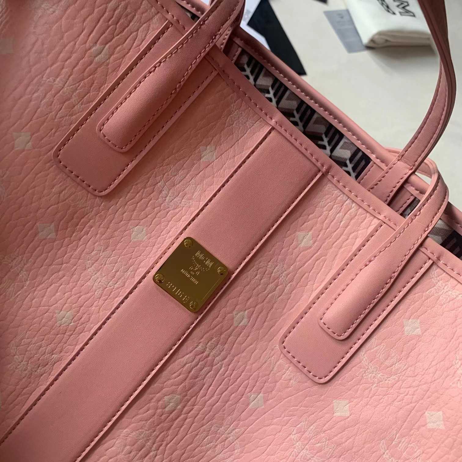 MCM Liz Reversible Shopper Tote (26*37*17cm) - FashionPlug