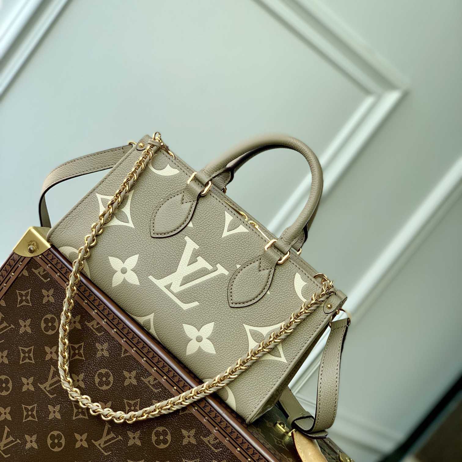 Louis Vuitton OnTheGo East West  (25-13-10 cm) M23641 - FashionPlug