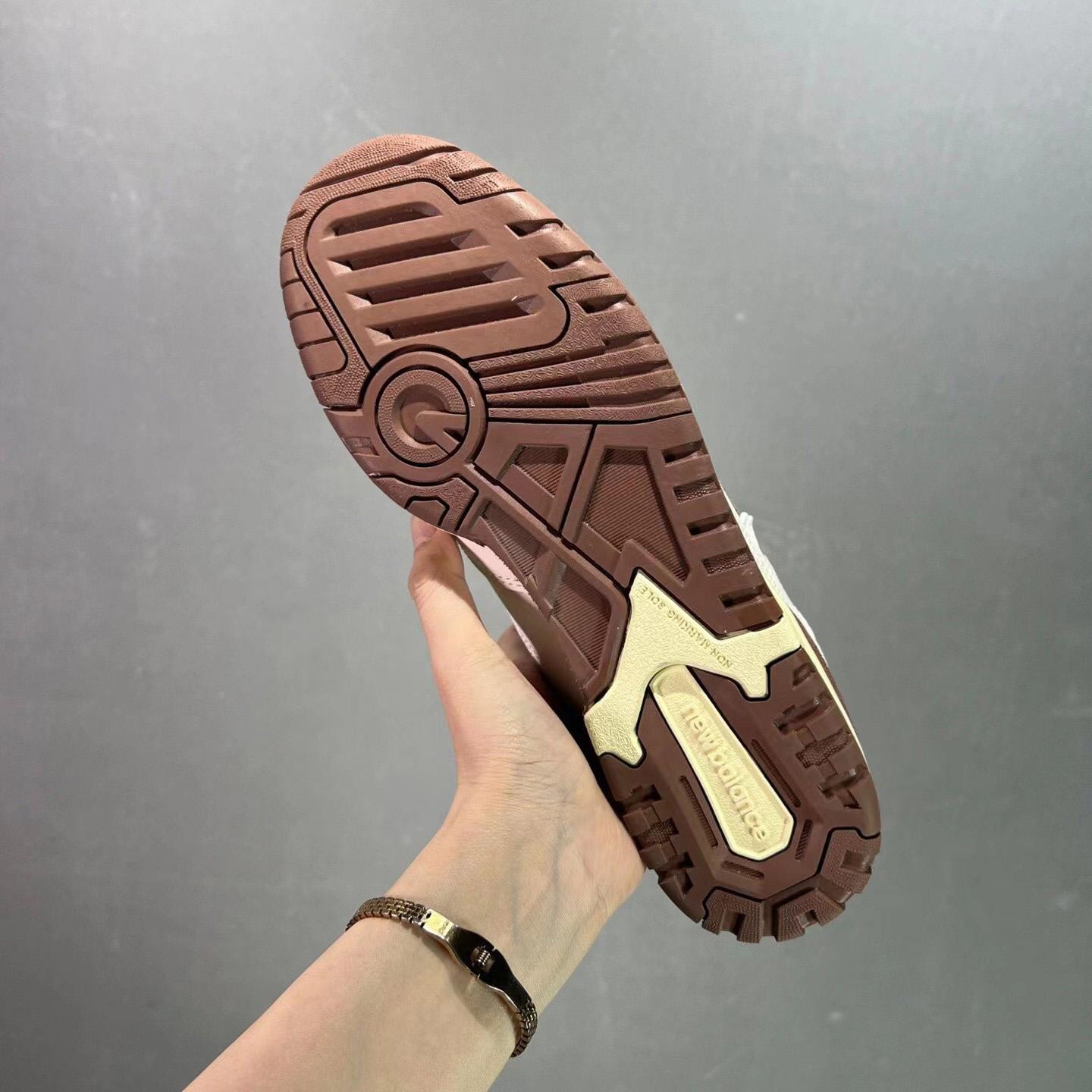 New Balance BB550 Sneakers      BB550WA1      - FashionPlug