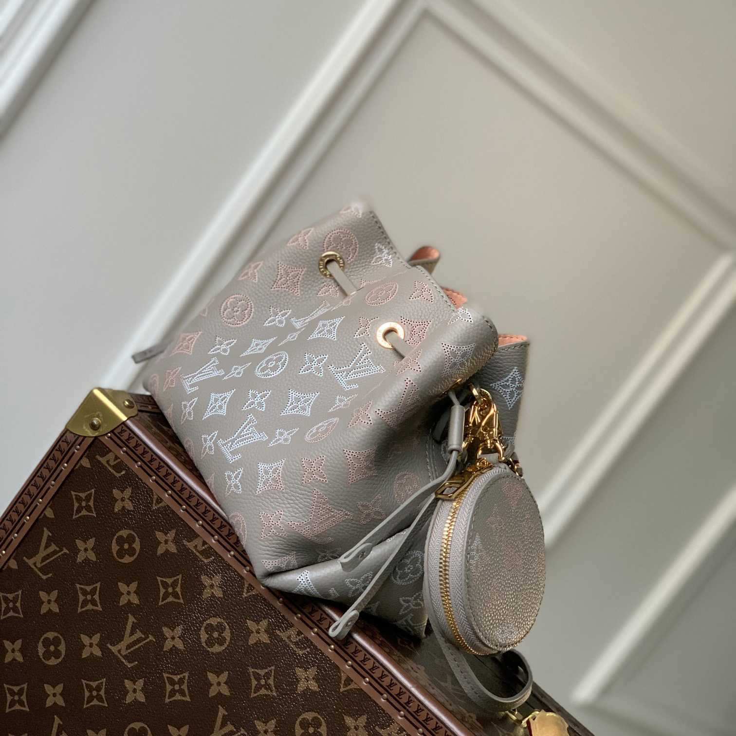 Louis Vuitton Bella (19×22×14cm)  M23388 - FashionPlug