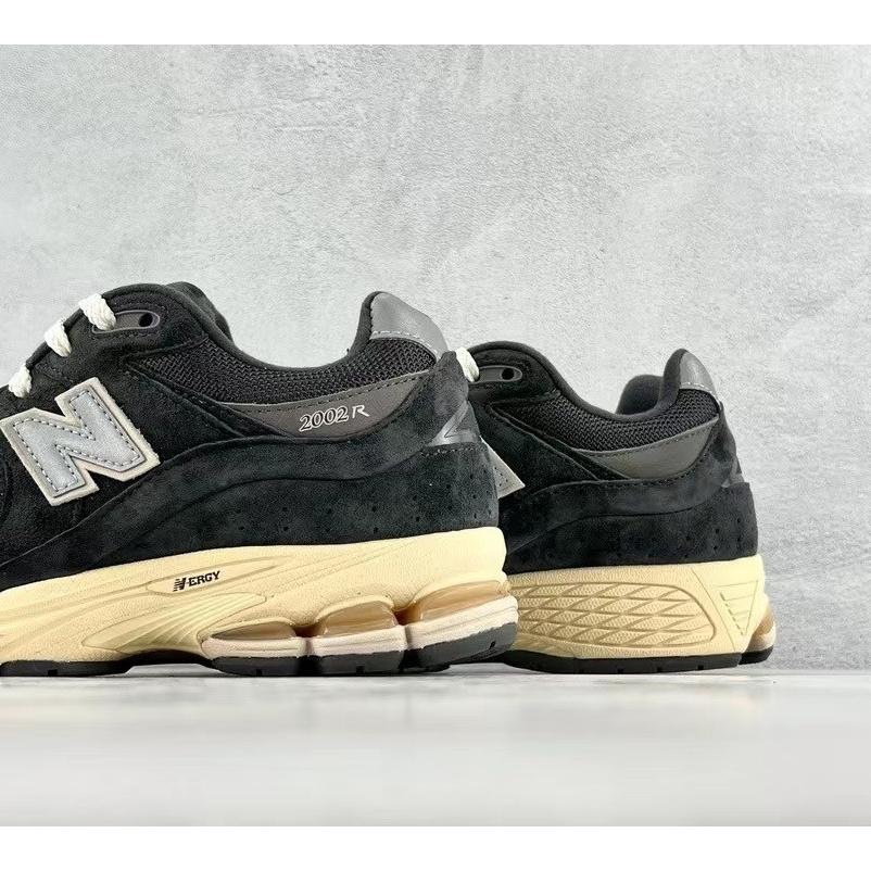 New Balance 2002R Sneakers    ML2002RHO - FashionPlug