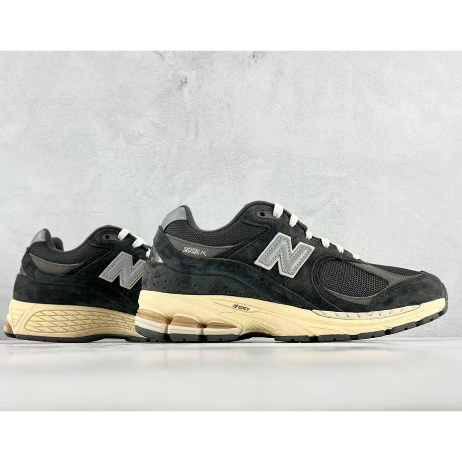 New Balance 2002R Sneakers    ML2002RHO - FashionPlug