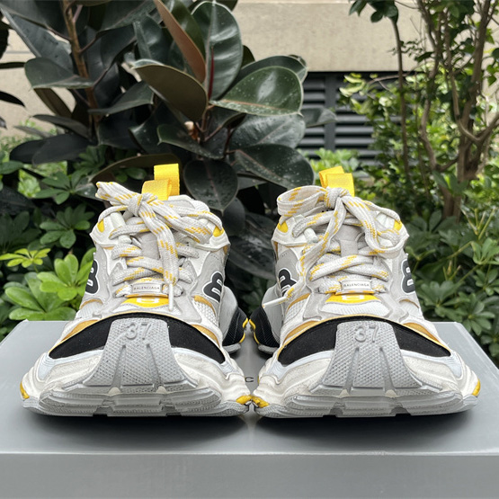 Balenciaga Cargo Sneaker  - FashionPlug