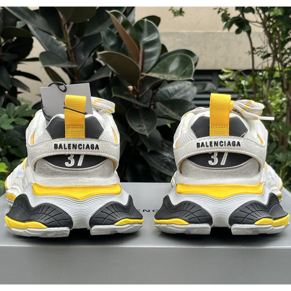 Balenciaga Cargo Sneaker  - FashionPlug