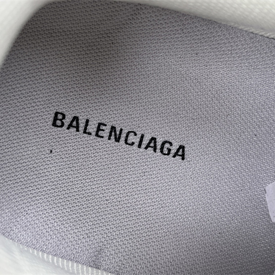 Balenciaga Cargo Sneaker  - FashionPlug