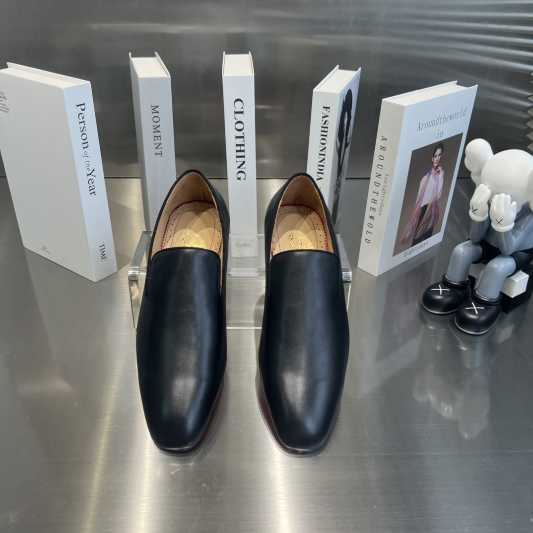 Christian Louboutin Dandelion Slip-On Loafers - FashionPlug