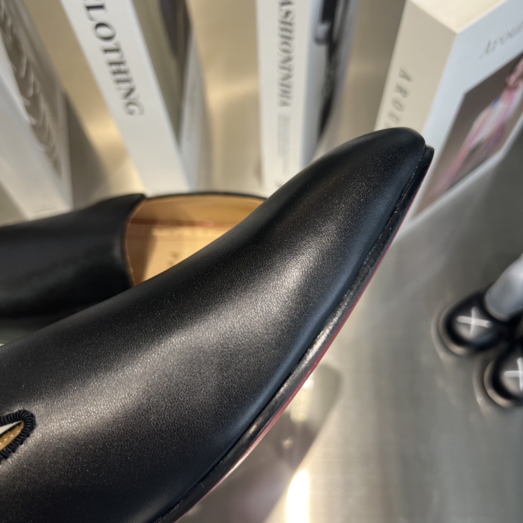 Christian Louboutin Dandelion Slip-On Loafers - FashionPlug