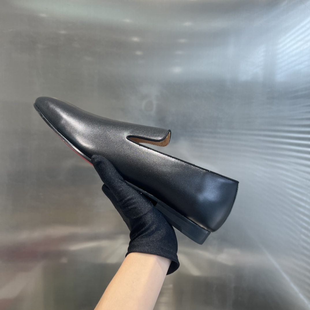 Christian Louboutin Dandelion Slip-On Loafers - FashionPlug